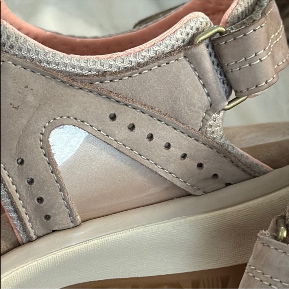 SAS‎ Embark Active Comfort Sandal Taupe Leather  Women Sz 6 - Picture 6 of 10